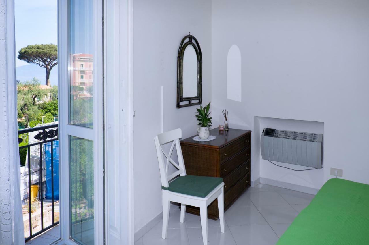 "White Mermaid" - Sorrento Downtown Sea View Apartment Buitenkant foto